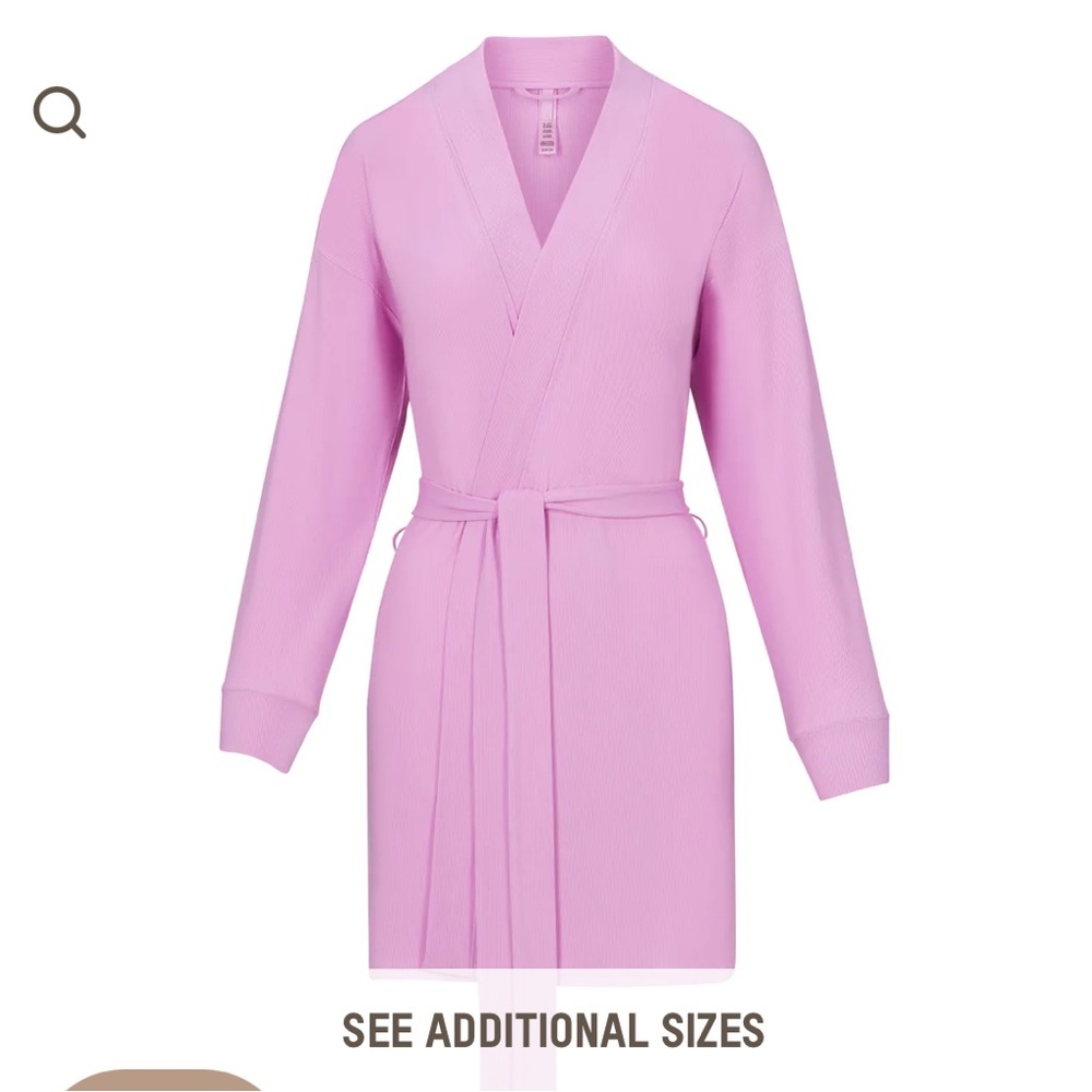 NWT Skims soft lounge robe Pink Valentines Day Collection in Petal